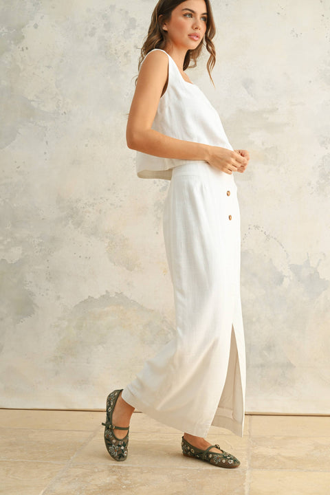 BUTTON AND SLIT FRONT LONG SKIRT