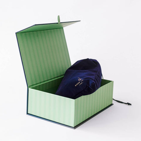 Enchanted Crowned Owl Cameo 500-Piece Puzzle