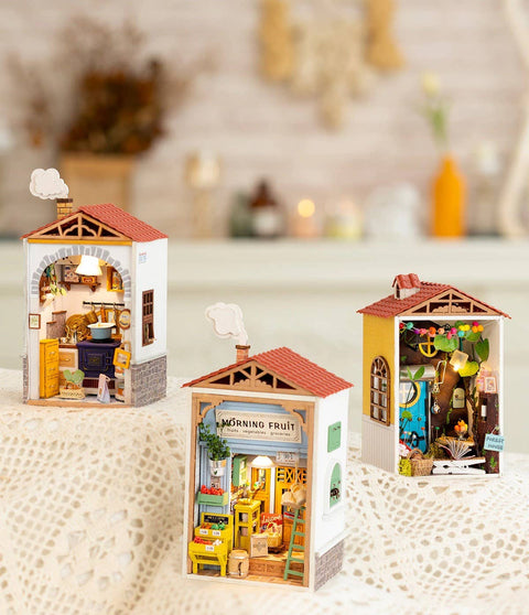 DIY Miniature House Kit: Borrowed Garden