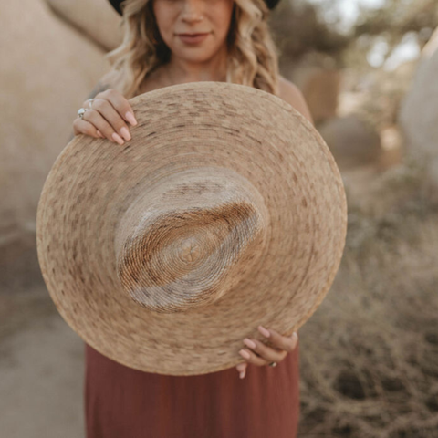 Palm Leaf Wide Brim Toasted Lacquer Hat