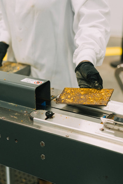 Honeycomb Toffee Dark Chocolate Bar 75% Cacao